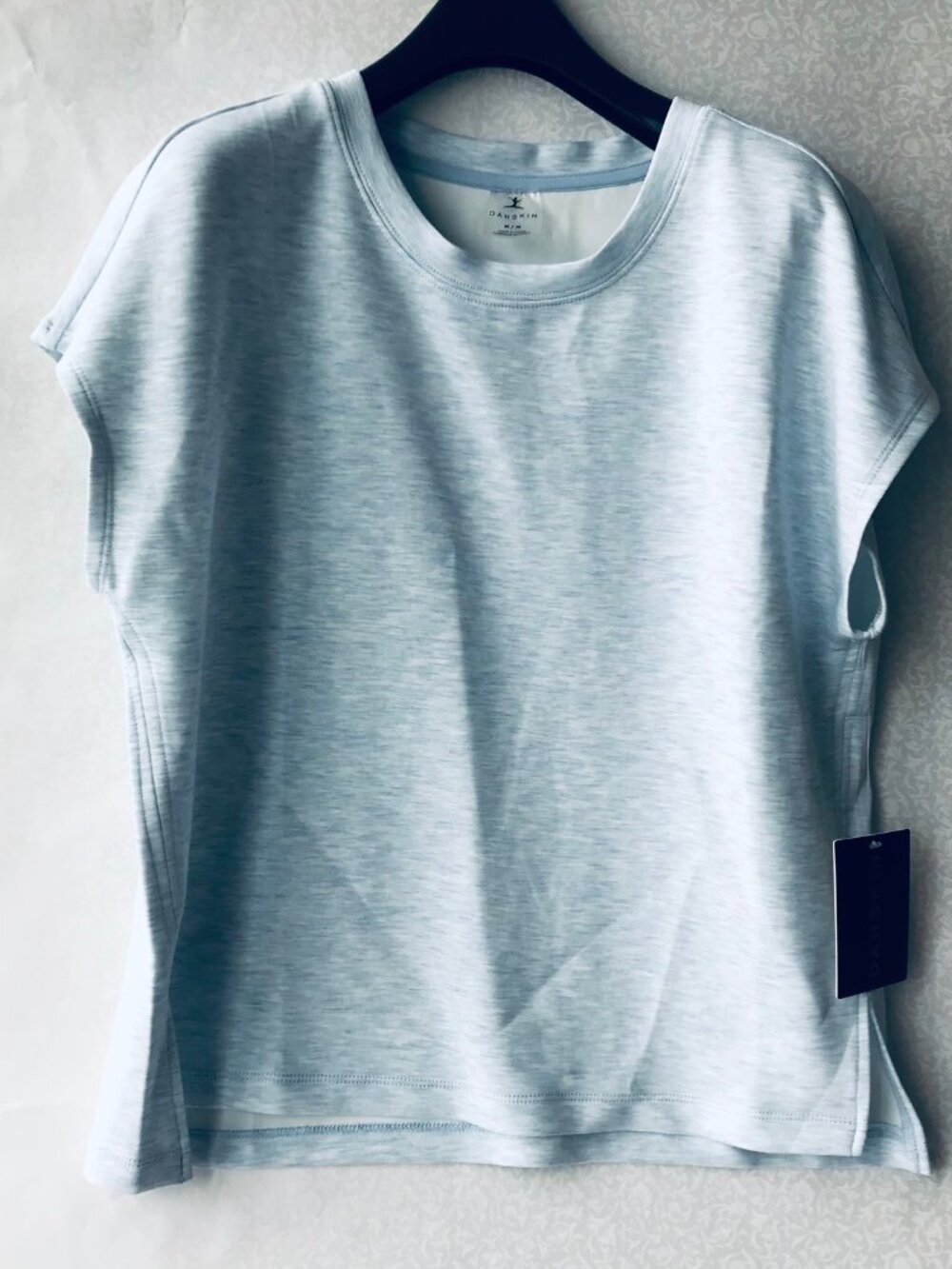 Danskin Cloud  Cap short sleeve Tee  easy Fit  Ultrasoft Size : M